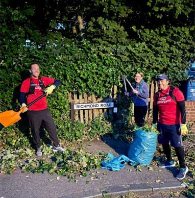 Round Hill Clear-up